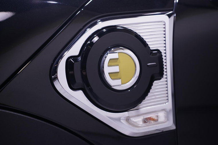 Vehicle Image 8