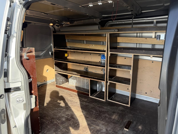 Vehicle Image 13