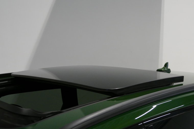 Vehicle Image 18