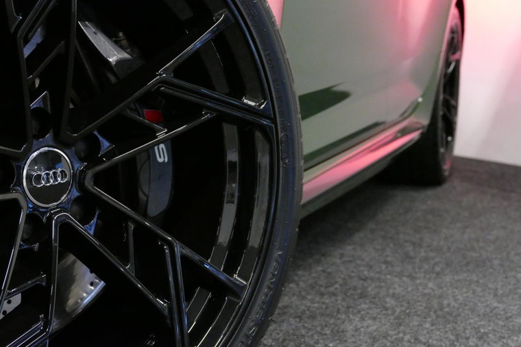 Vehicle Image 30