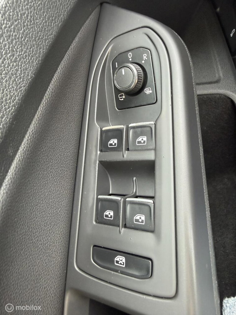 Vehicle Image 27