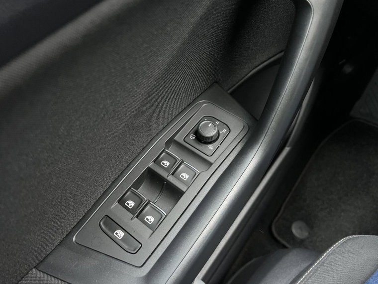 Vehicle Image 39