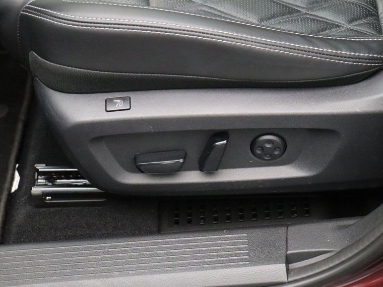 Vehicle Image 23