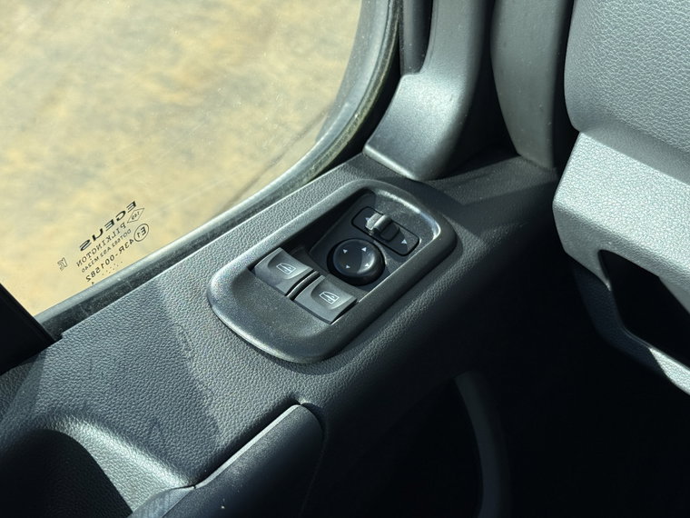 Vehicle Image 24