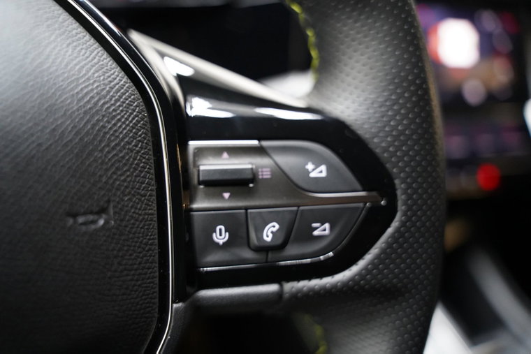 Vehicle Image 40
