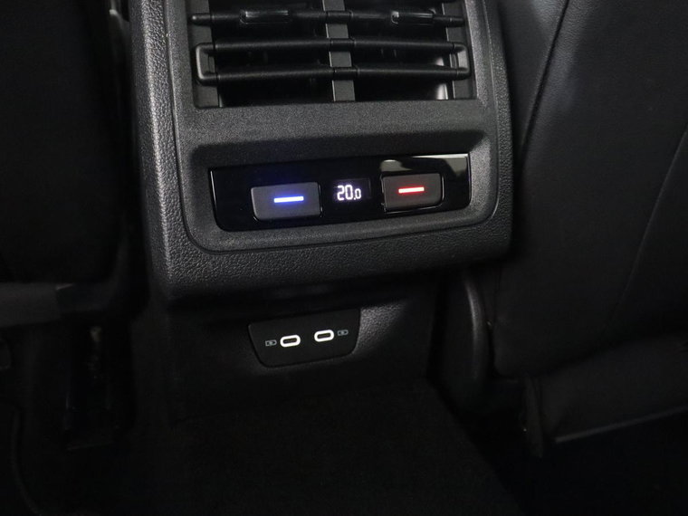 Vehicle Image 34