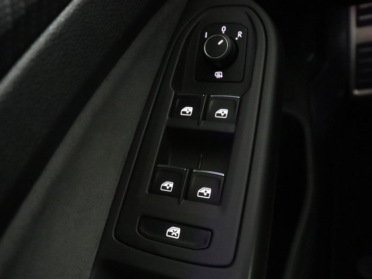 Vehicle Image 38