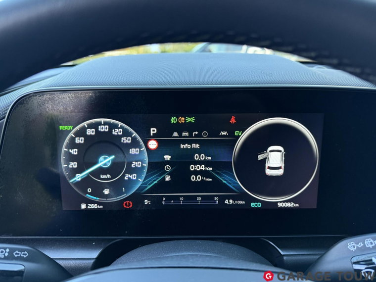 Vehicle Image 13