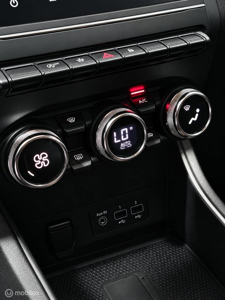 Vehicle Image 26