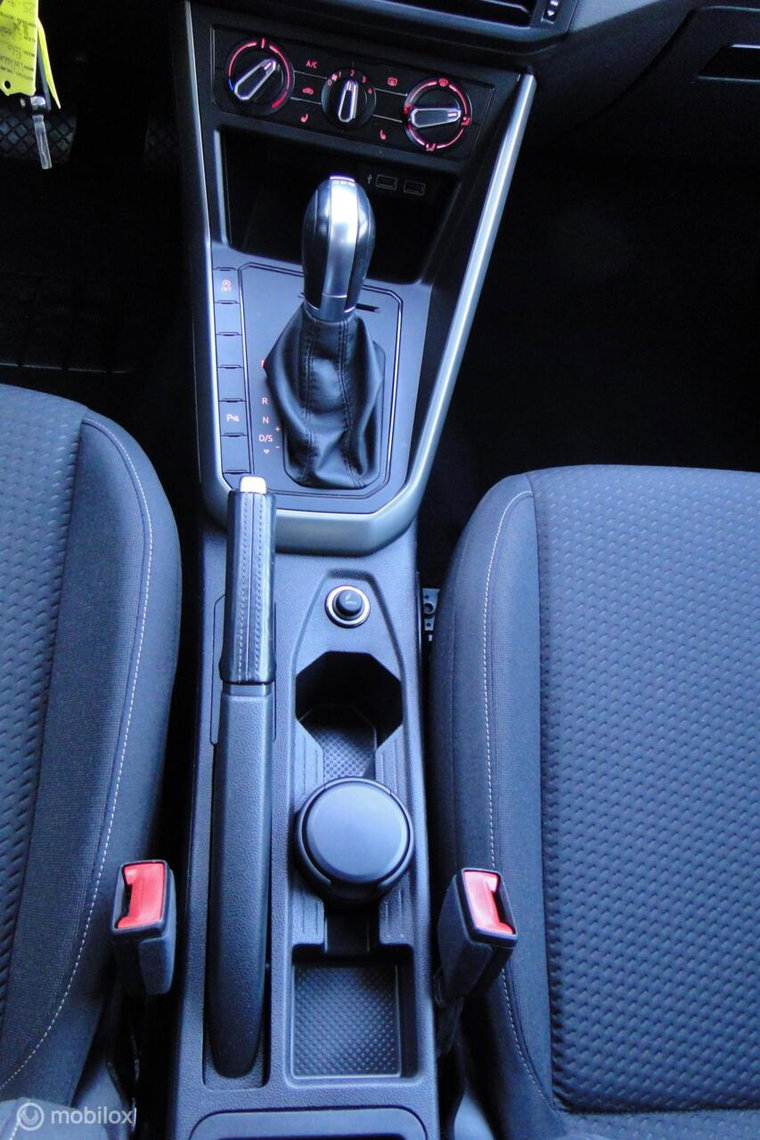 Vehicle Image 24