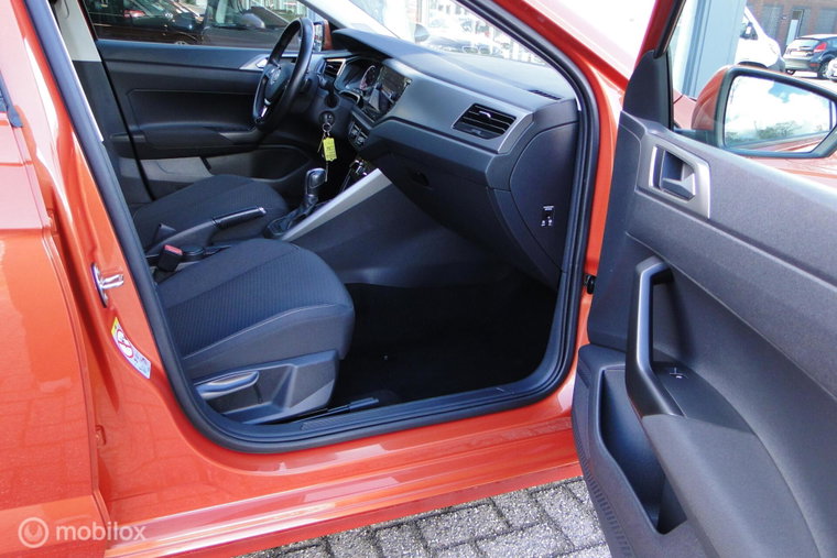 Vehicle Image 33