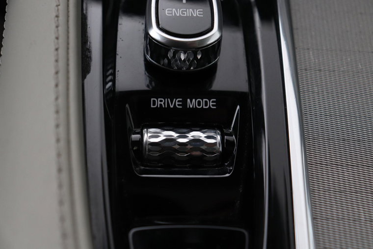 Vehicle Image 40