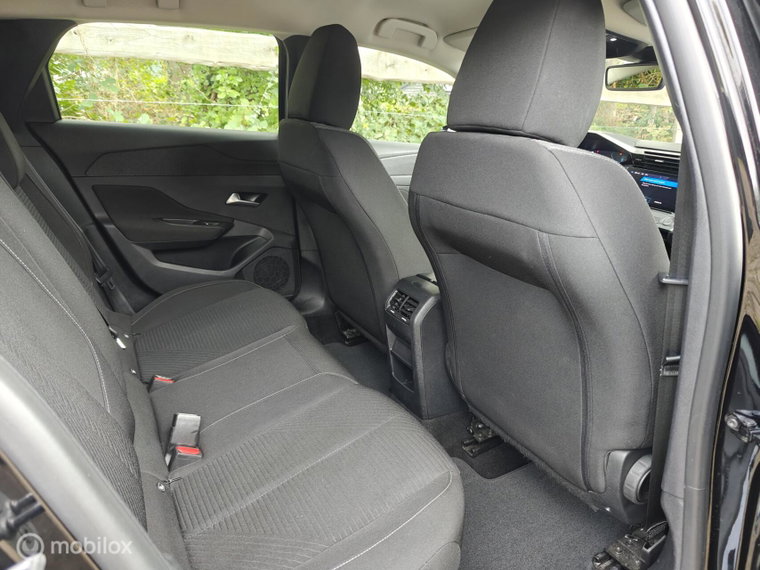 Vehicle Image 27