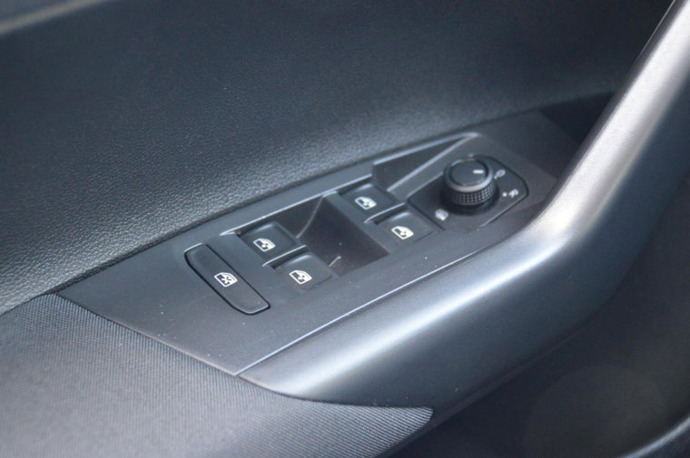 Vehicle Image 40