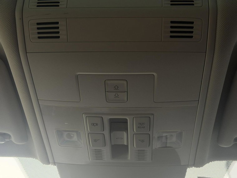 Vehicle Image 38