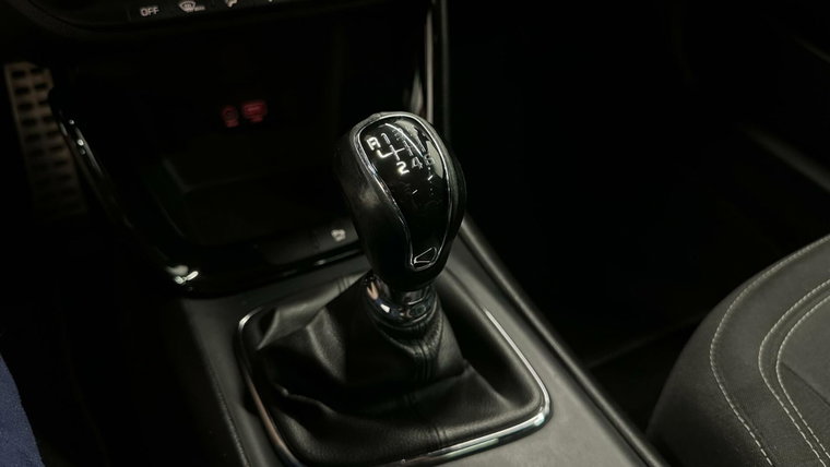 Vehicle Image 38