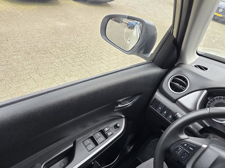 Vehicle Image 26