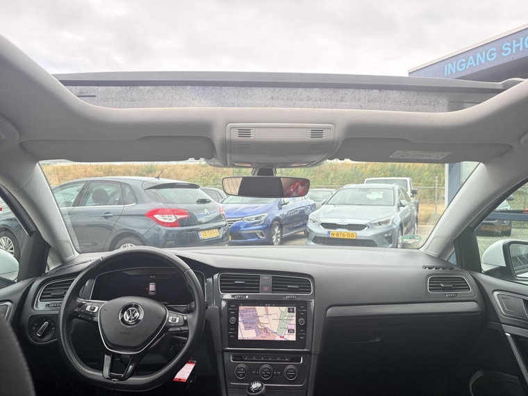 Vehicle Image 17