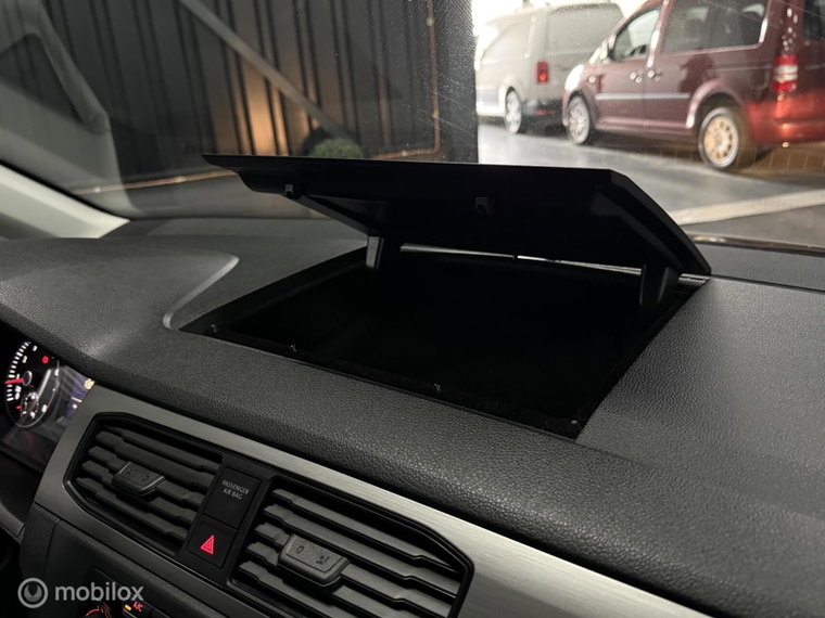 Vehicle Image 34