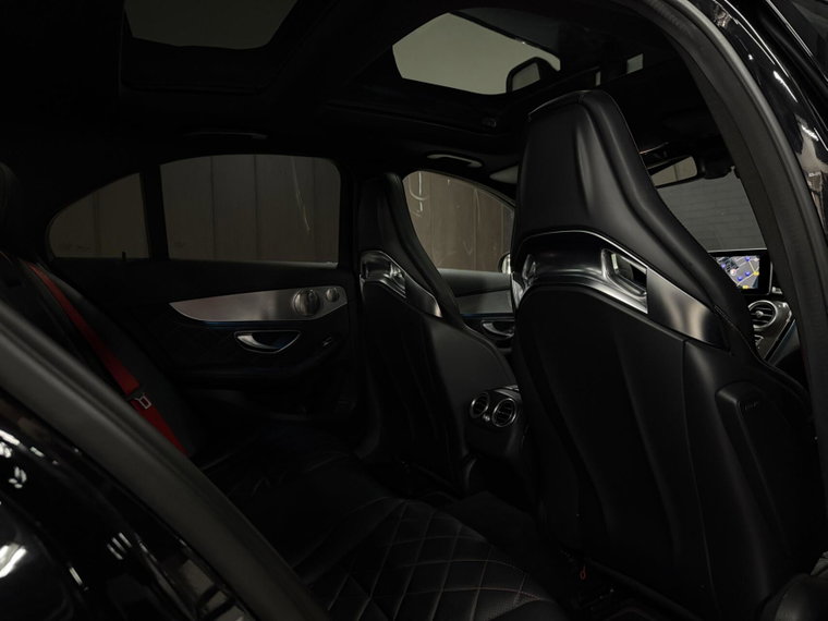 Vehicle Image 36