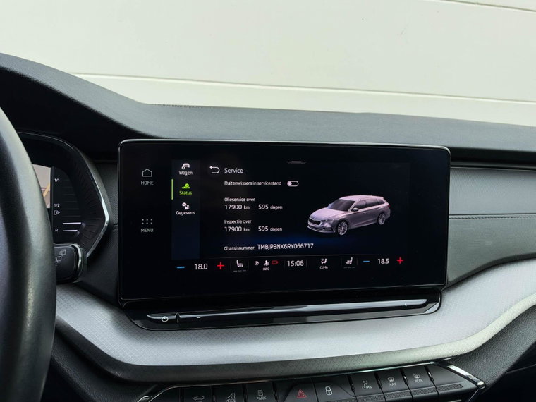 Vehicle Image 35