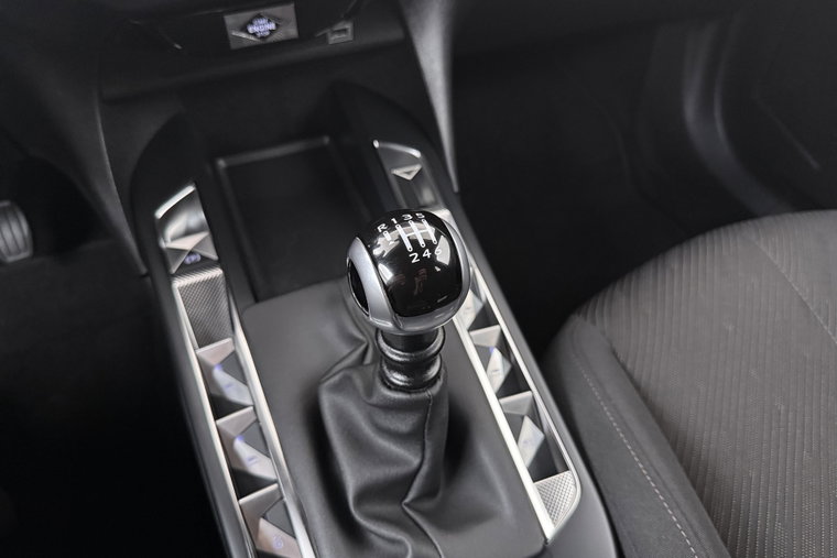 Vehicle Image 31
