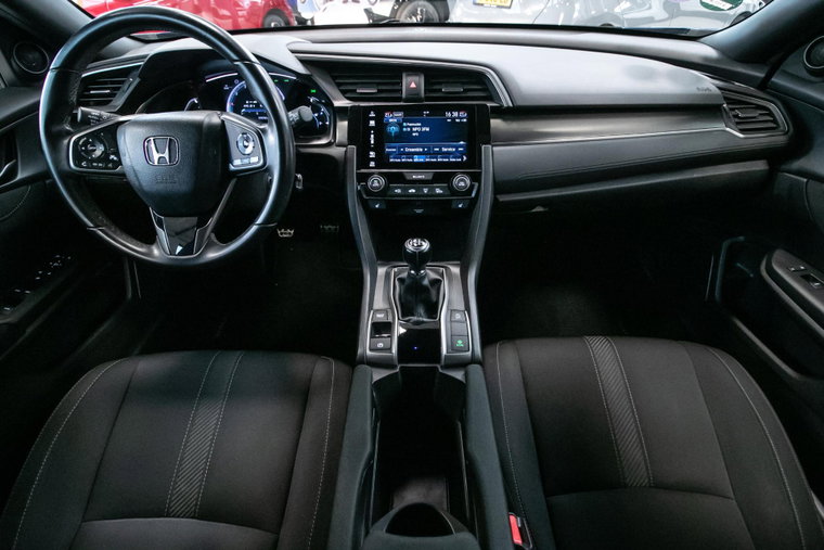 Vehicle Image 14