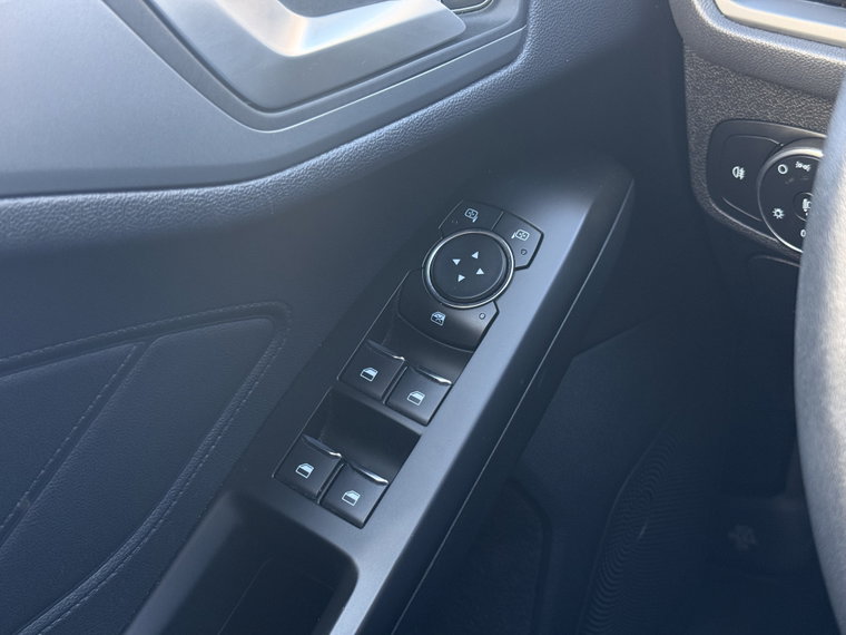 Vehicle Image 33