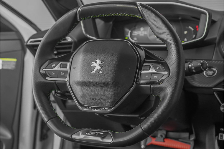 Vehicle Image 21