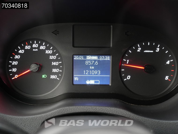 Vehicle Image 45