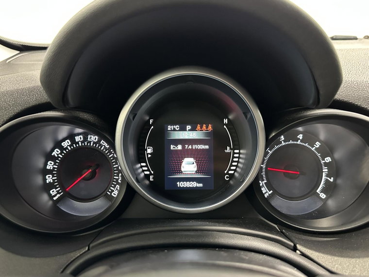 Vehicle Image 25
