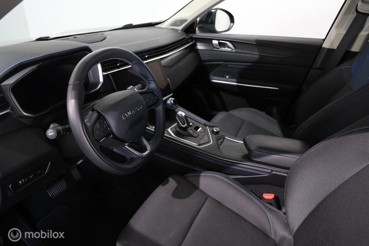 Vehicle Image 14