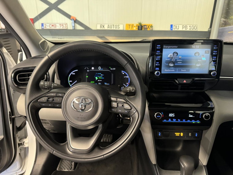Vehicle Image 19