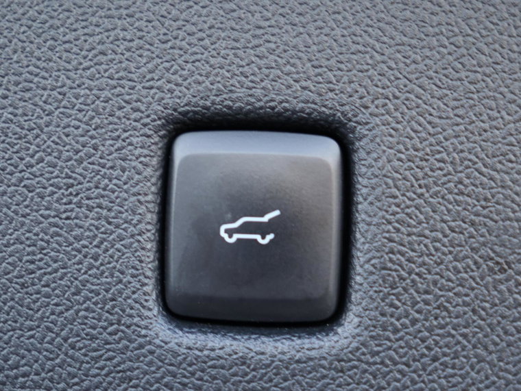 Vehicle Image 28