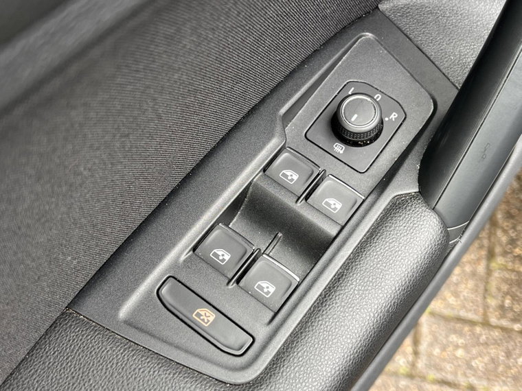 Vehicle Image 45
