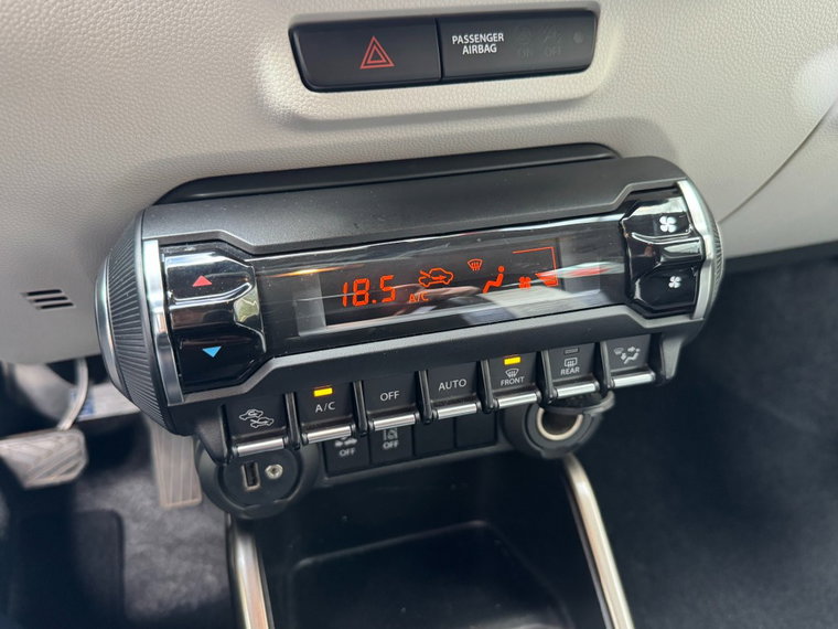 Vehicle Image 26