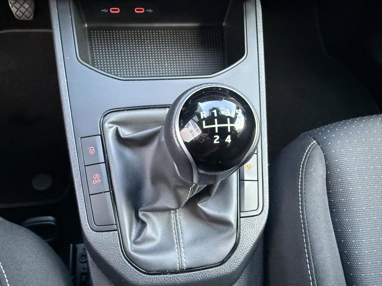 Vehicle Image 23