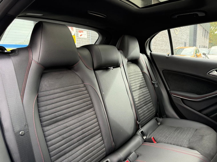 Vehicle Image 36