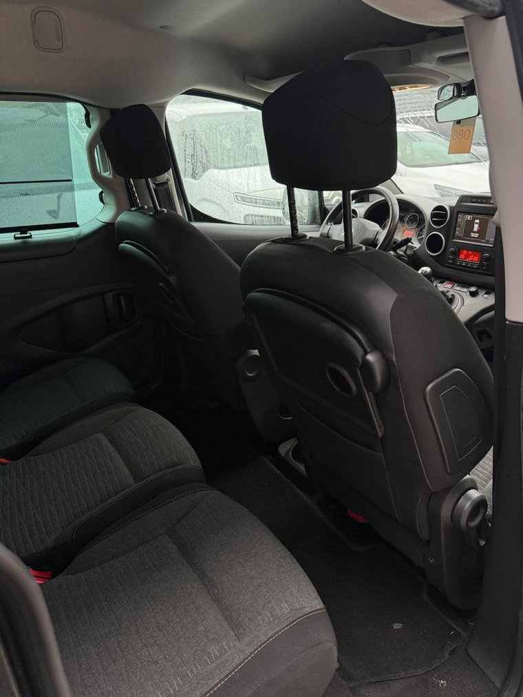 Vehicle Image 31