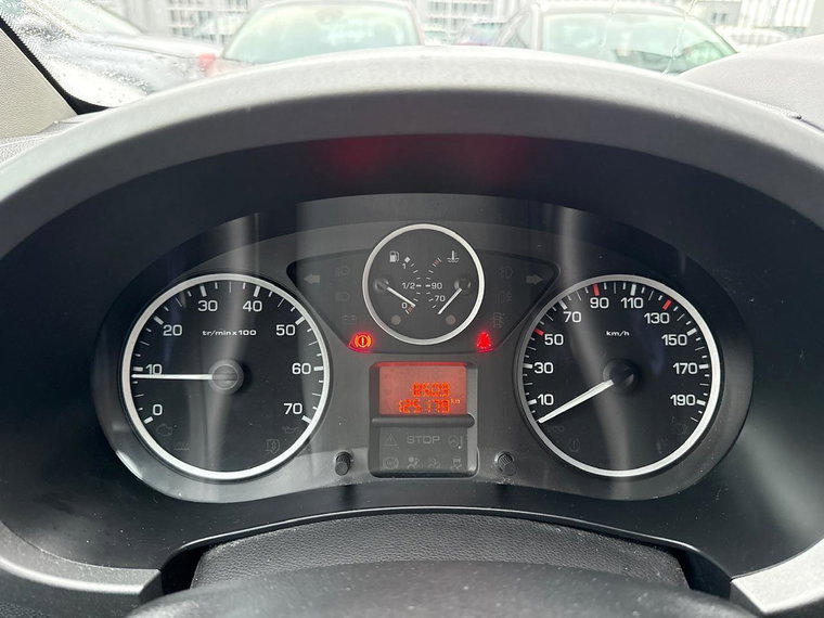 Vehicle Image 35