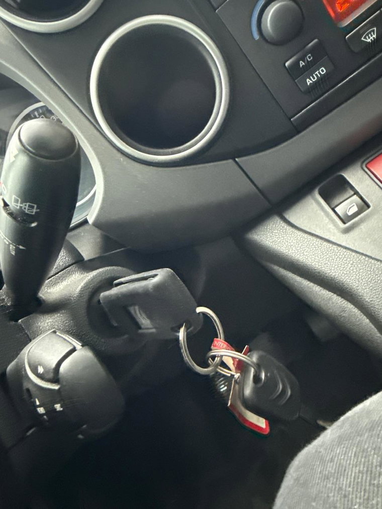 Vehicle Image 37