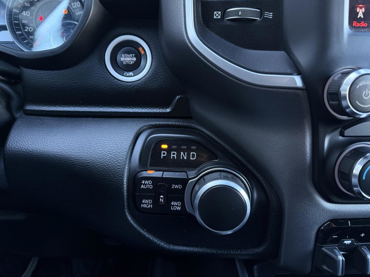 Vehicle Image 24