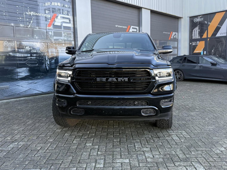 Vehicle Image 6