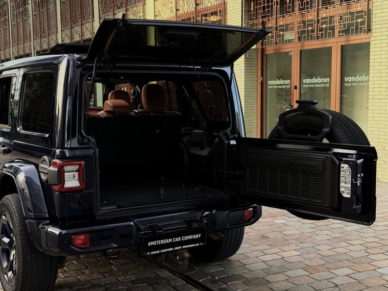 Vehicle Image 42