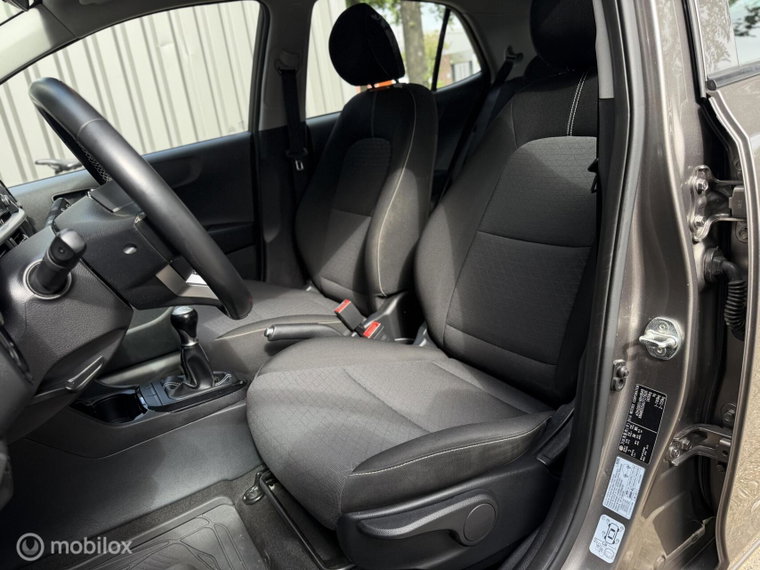Vehicle Image 17