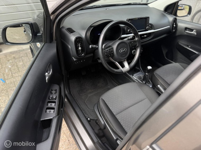 Vehicle Image 22