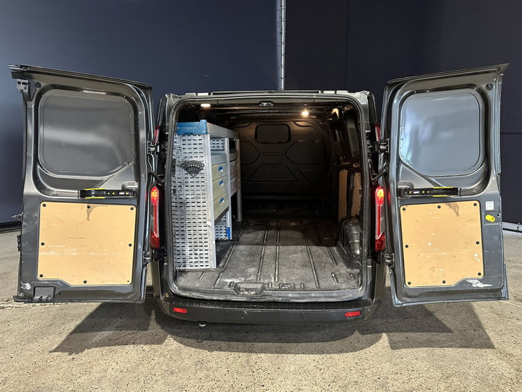 Vehicle Image 13