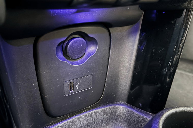 Vehicle Image 19