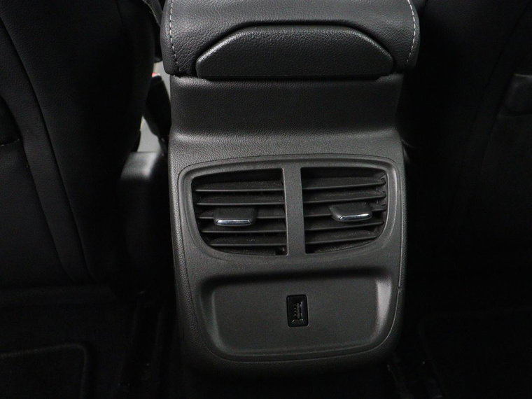 Vehicle Image 28