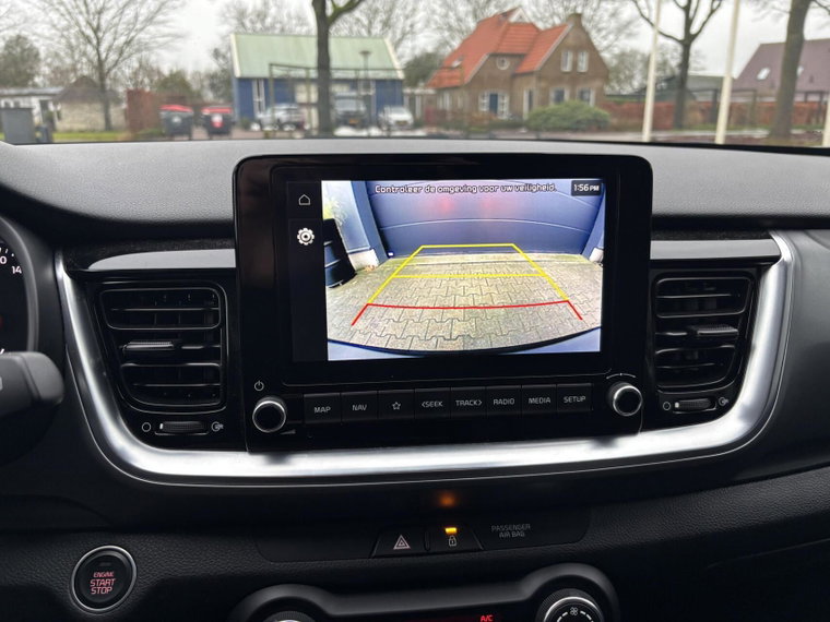 Vehicle Image 25